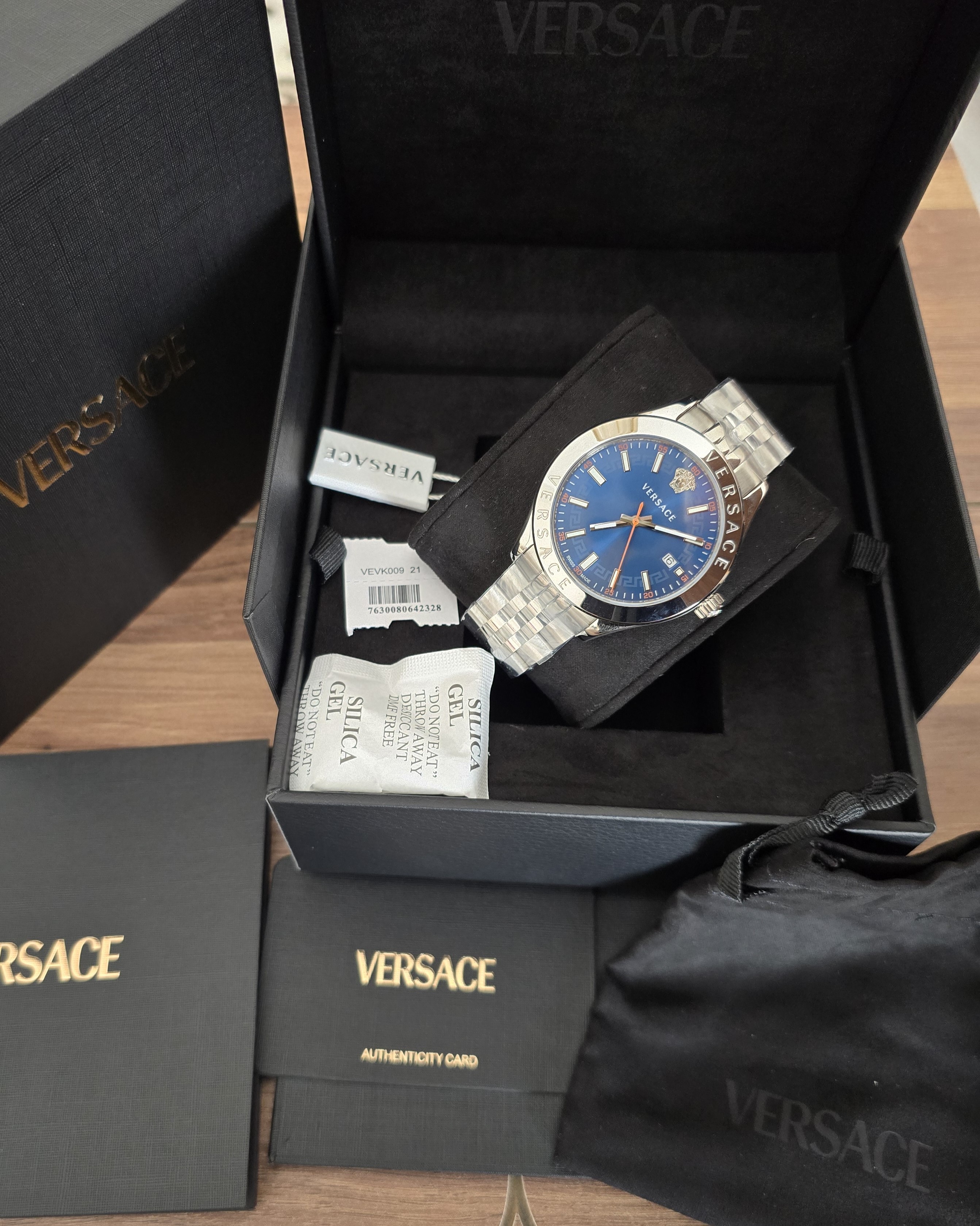 Versace VRSCVEVK00921 Kol Saati L-1891